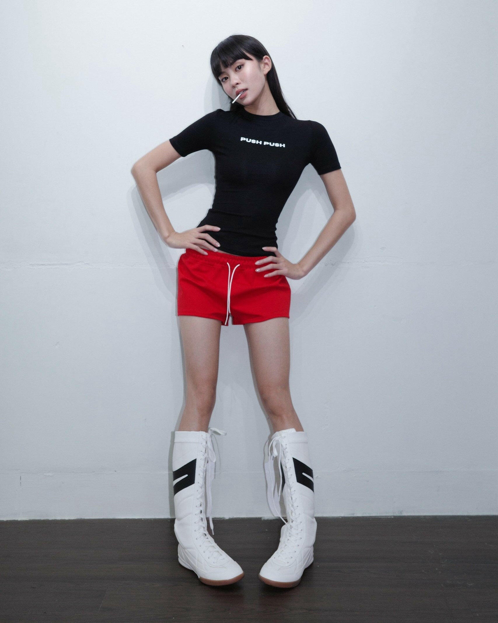 CELESTIAL T-SHIRT - BLACK.