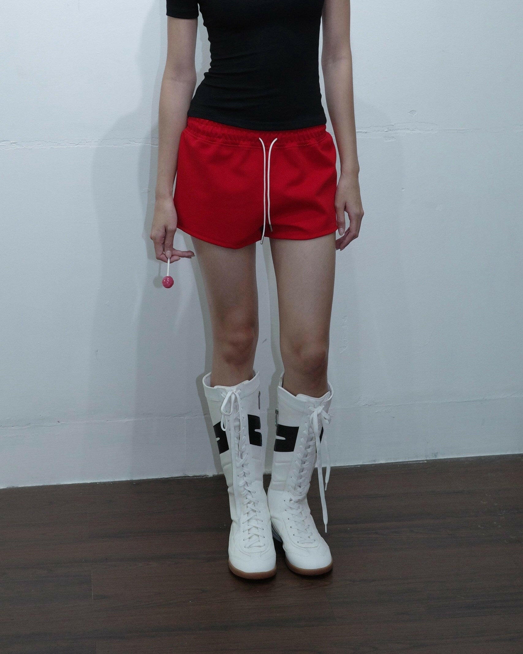 CELESTIAL T-SHIRT - BLACK.