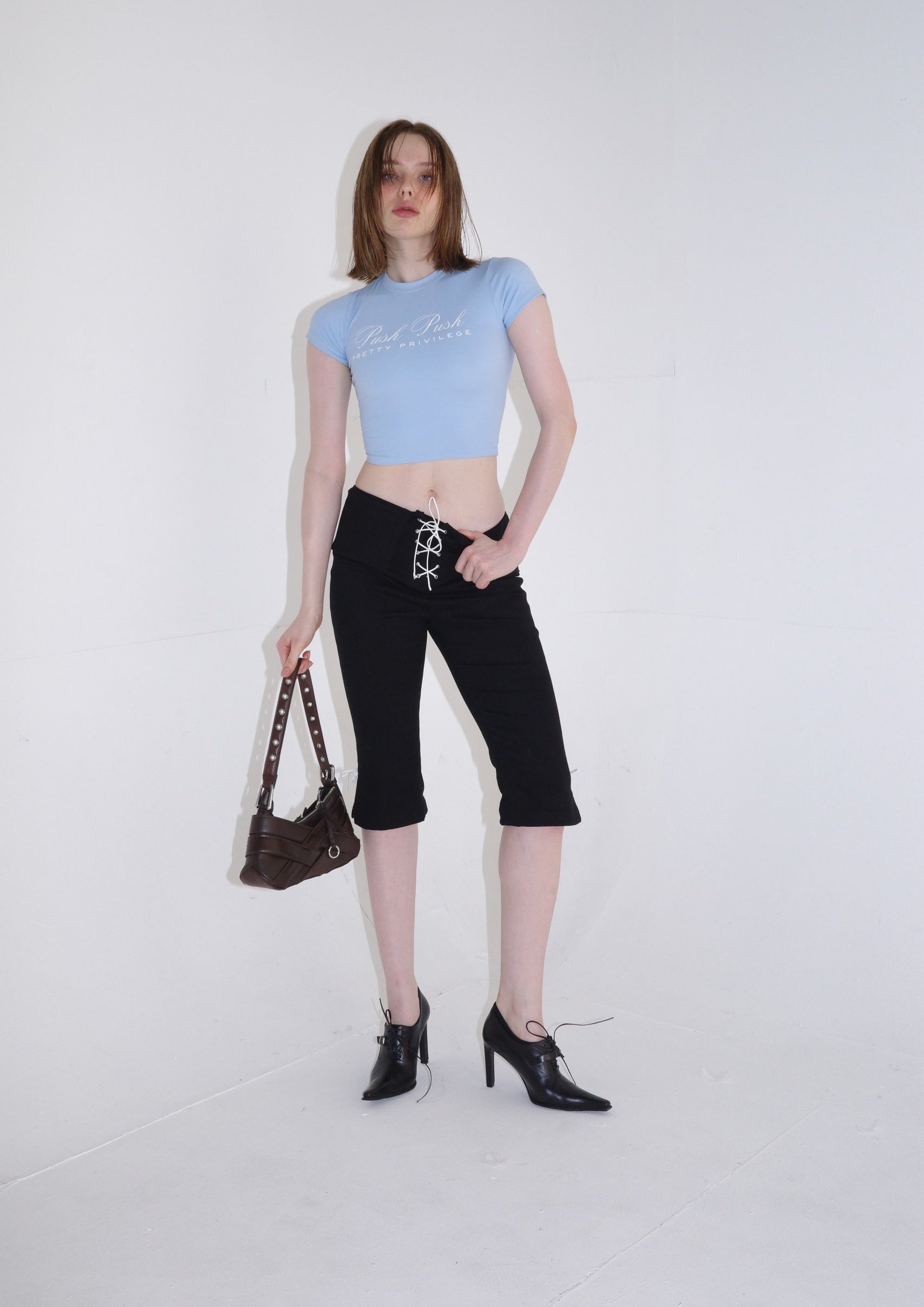 PRETTY PRIVILEGE TEE 02.