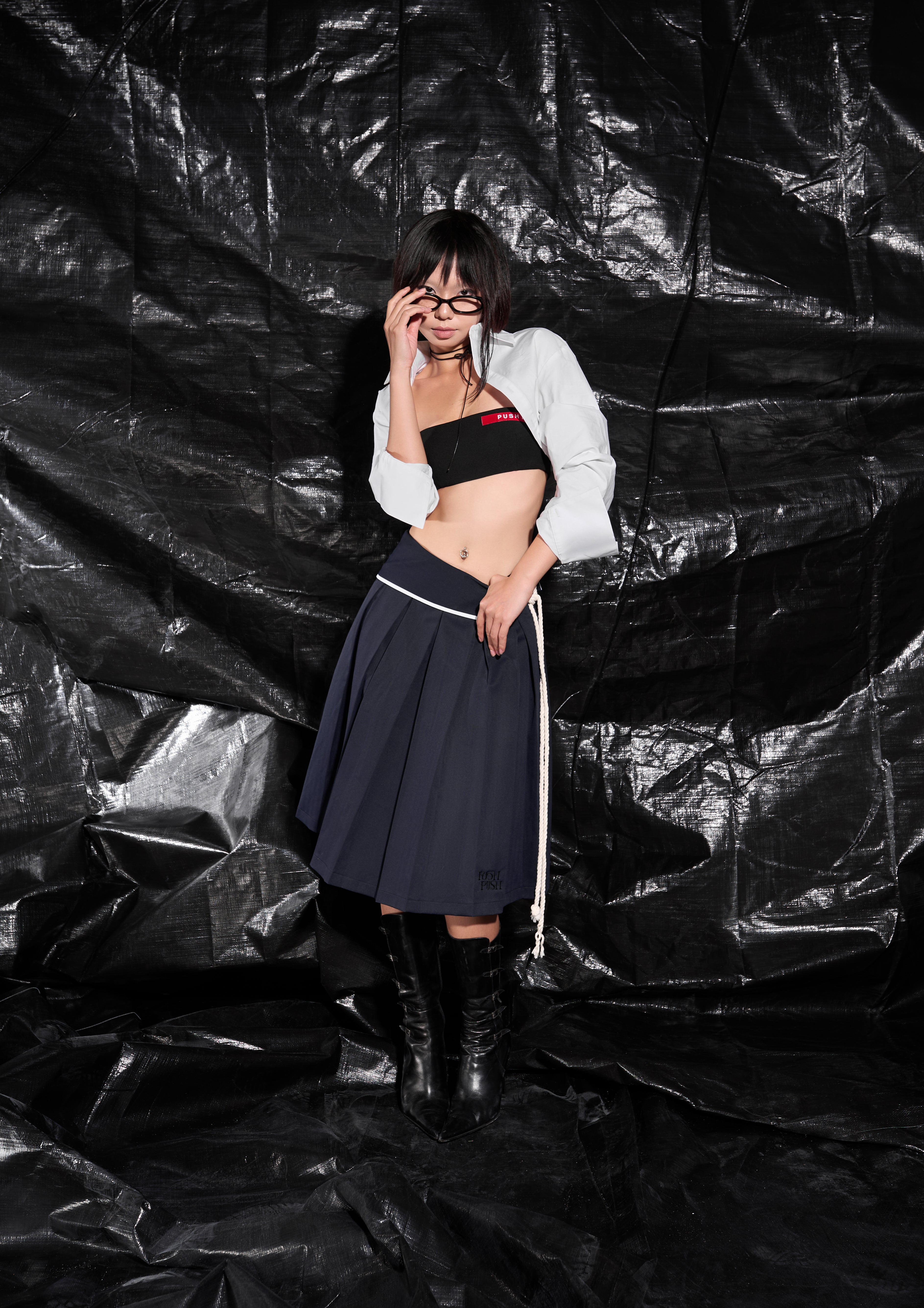 PUFFBALL CROP SHIRT.