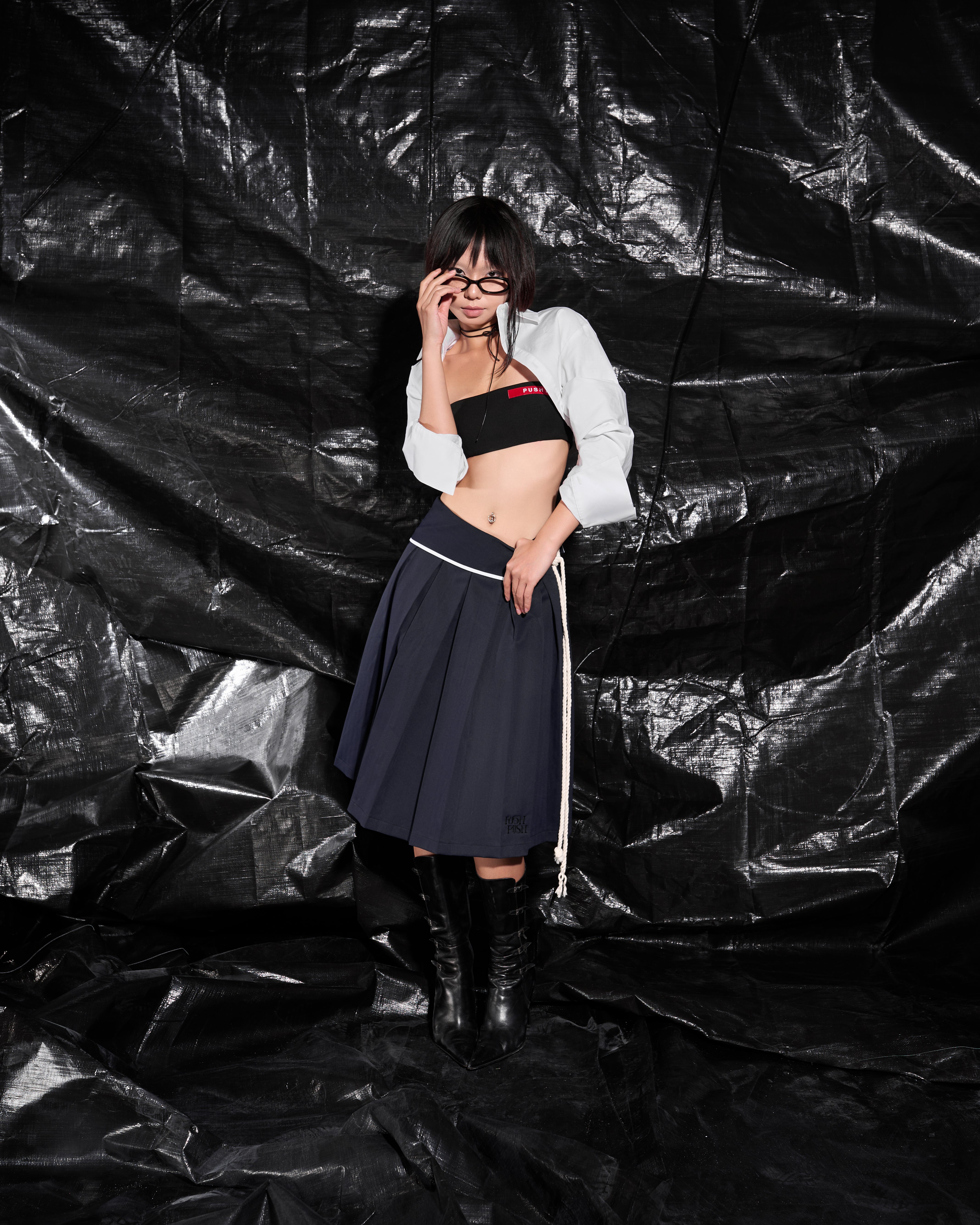 PUFFBALL CROP SHIRT.