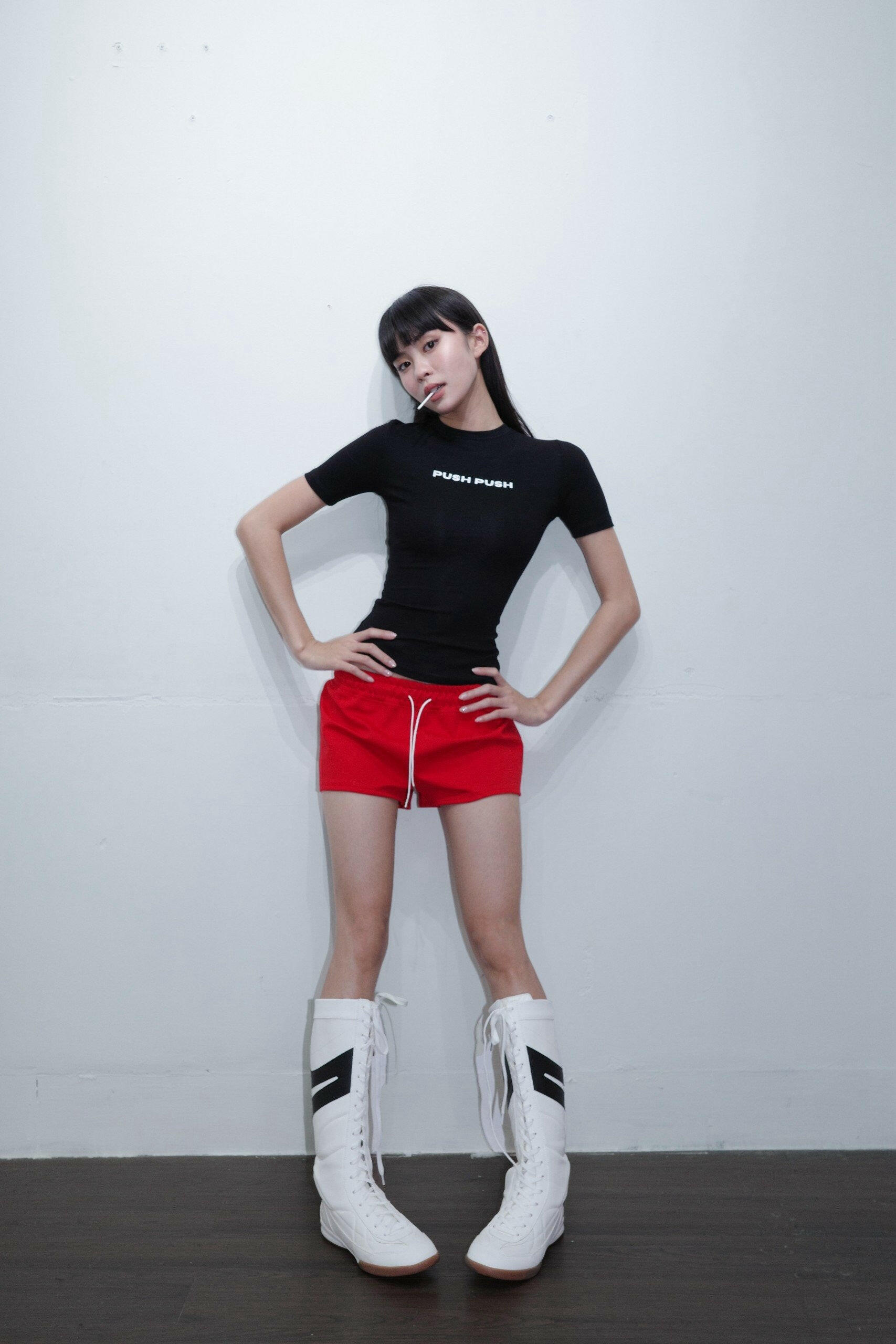 CELESTIAL T-SHIRT - BLACK.